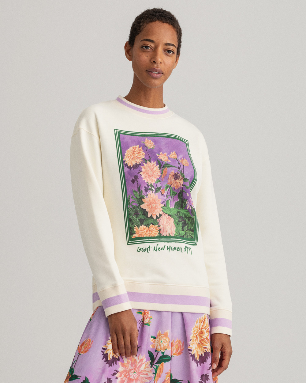 D2. DAHLIA PRINT C-NECK SWEAT