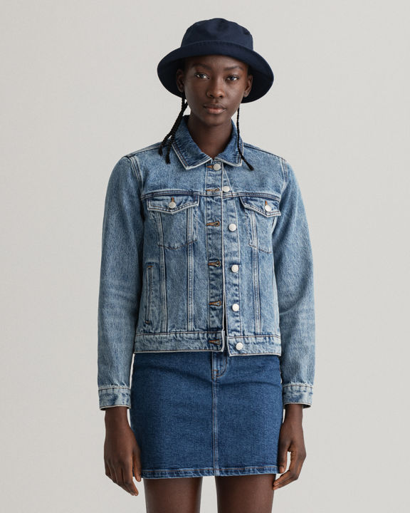 D1. DENIM TRUCKER JACKET