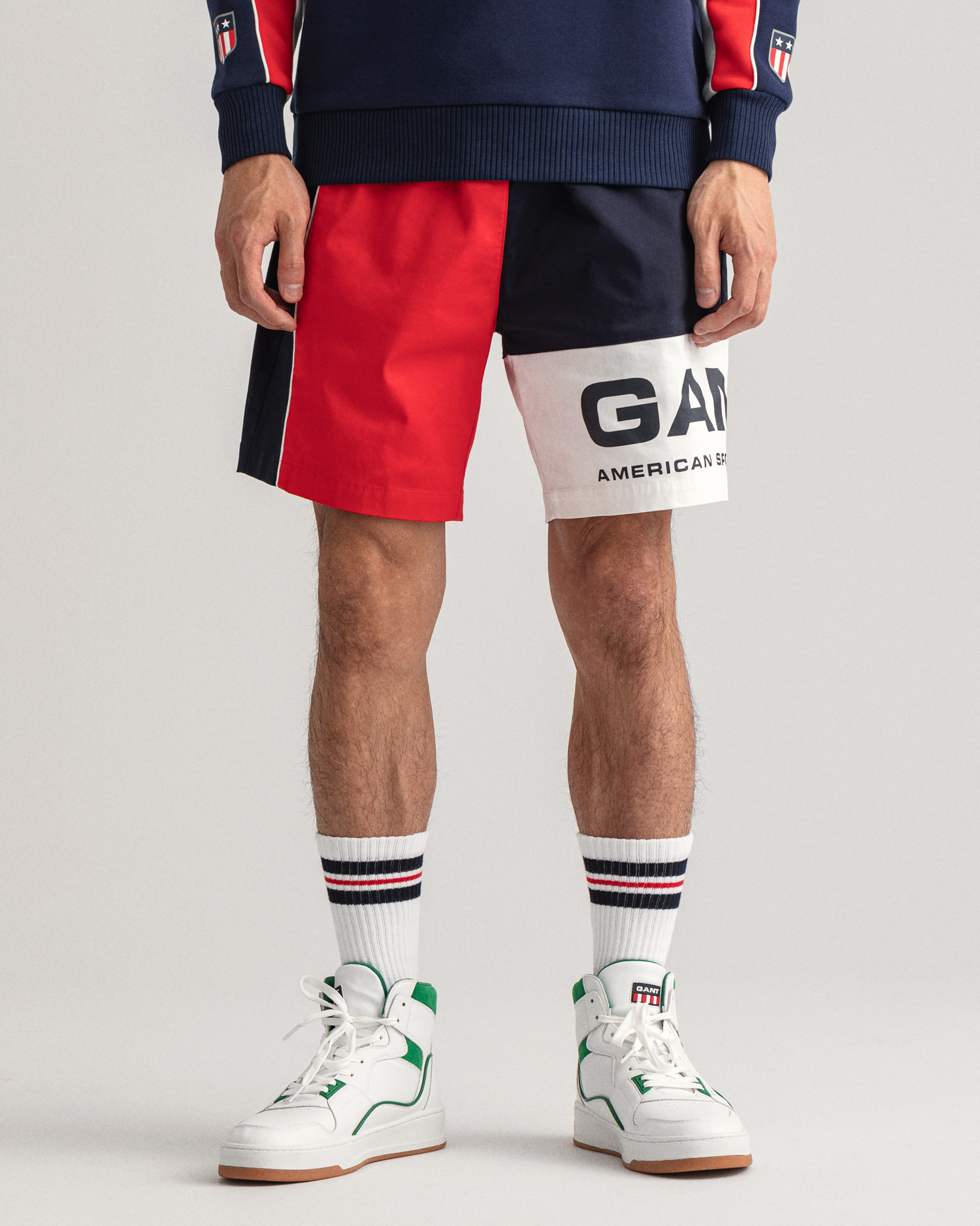 Colorblock Shorts med Retro Shield-logo