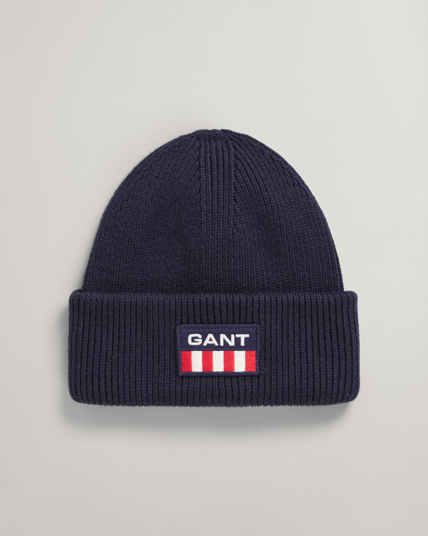 D1. RETRO SHIELD BEANIE