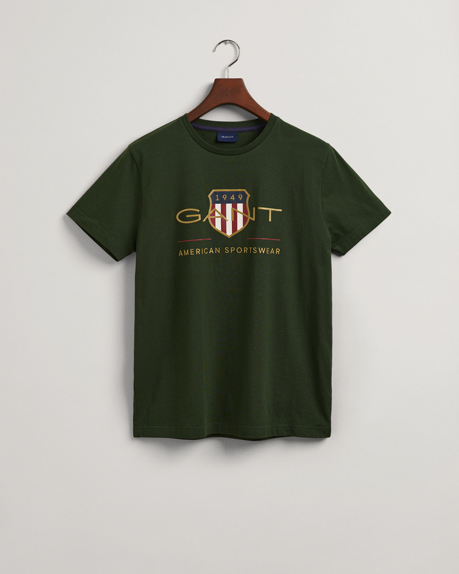 Archive Shield T-Skjorte med Stor Logo