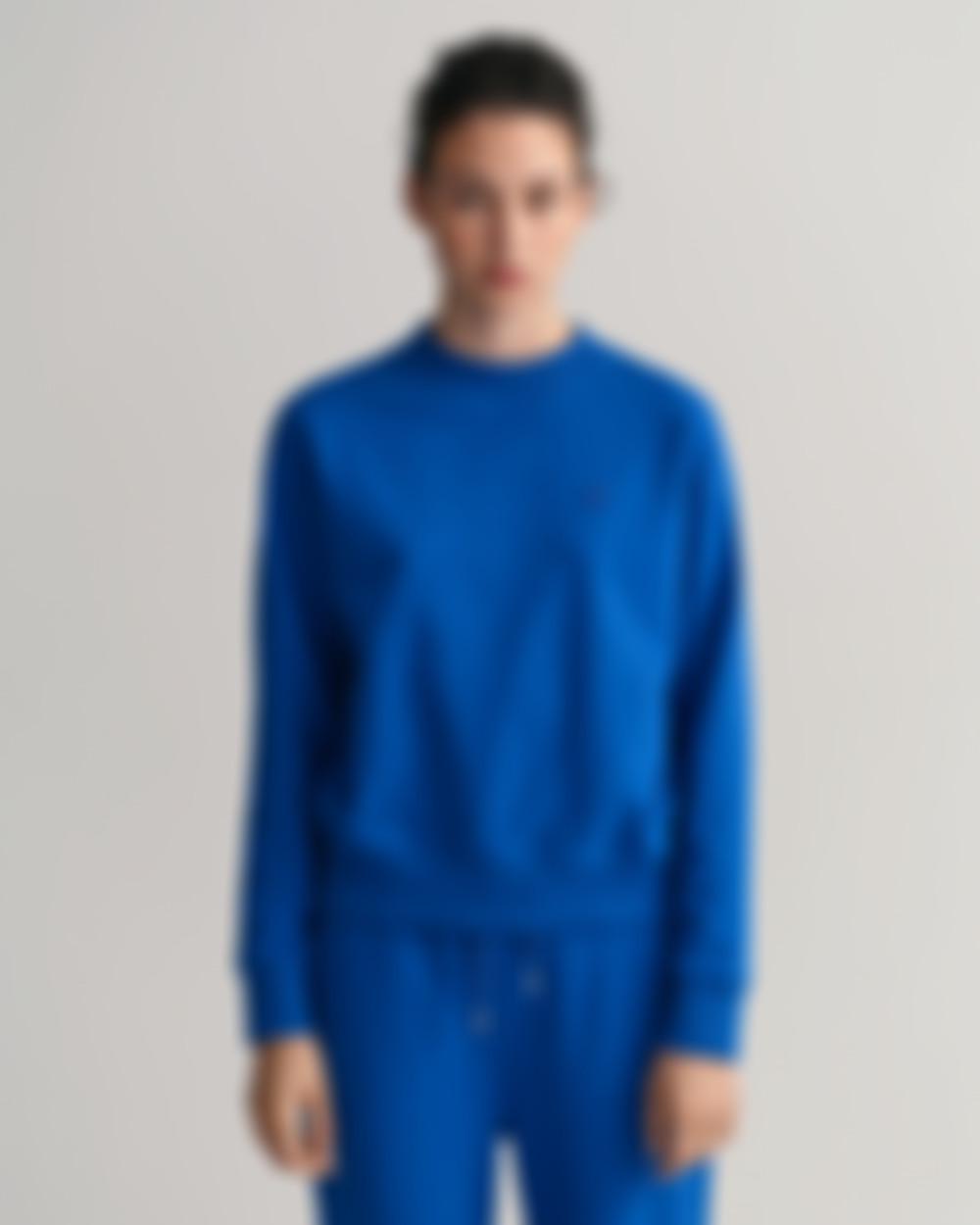 D2. ICON G ESSENTIAL C-NECK SWEAT