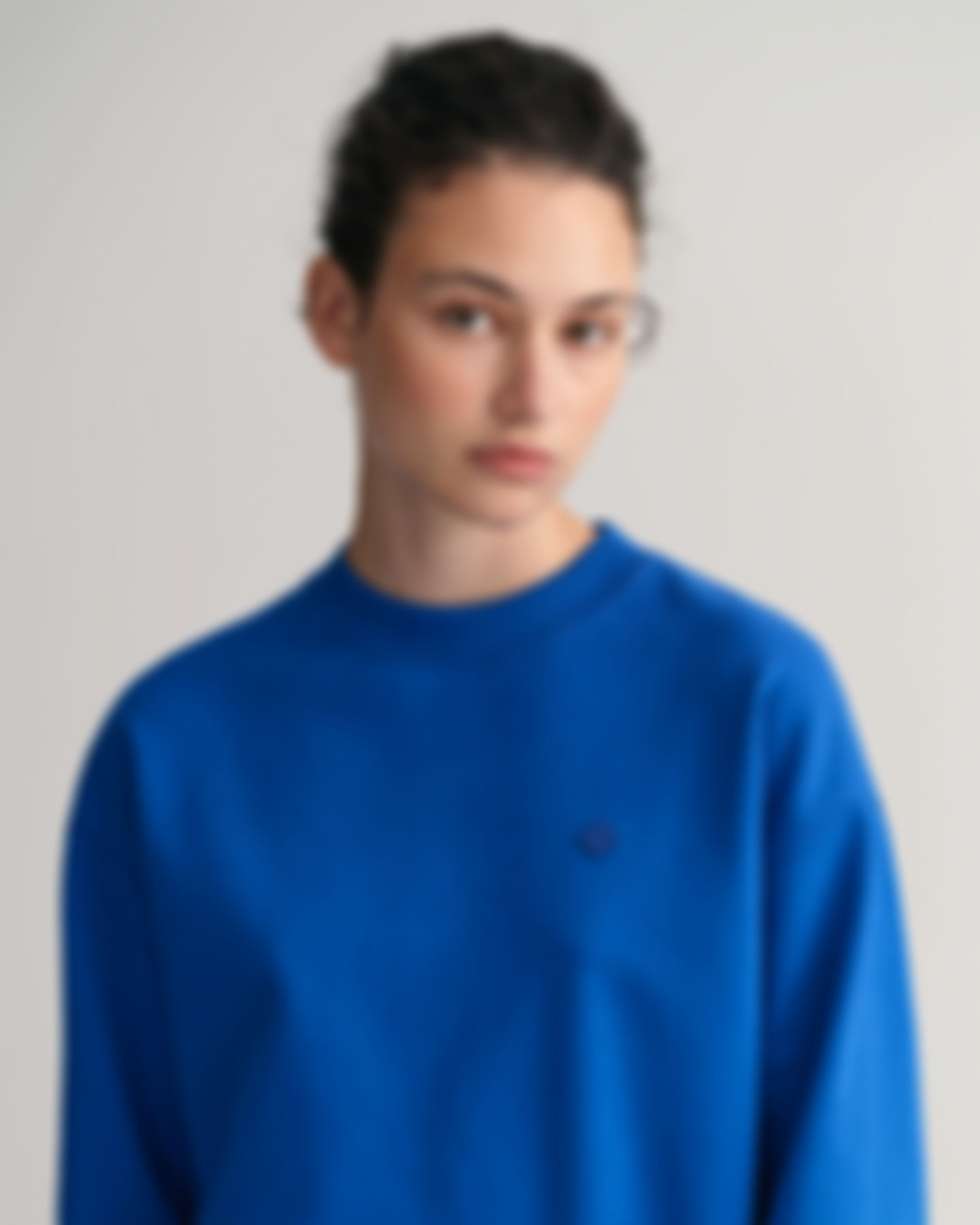 D2. ICON G ESSENTIAL C-NECK SWEAT