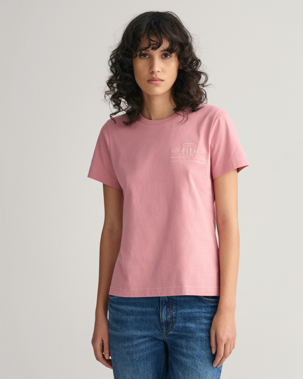 REG TONAL SHIELD SS T-SHIRT