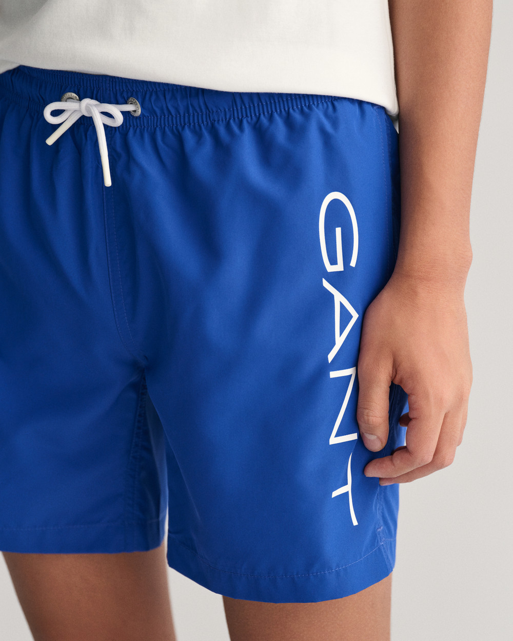 Teens lette badeshorts med logo