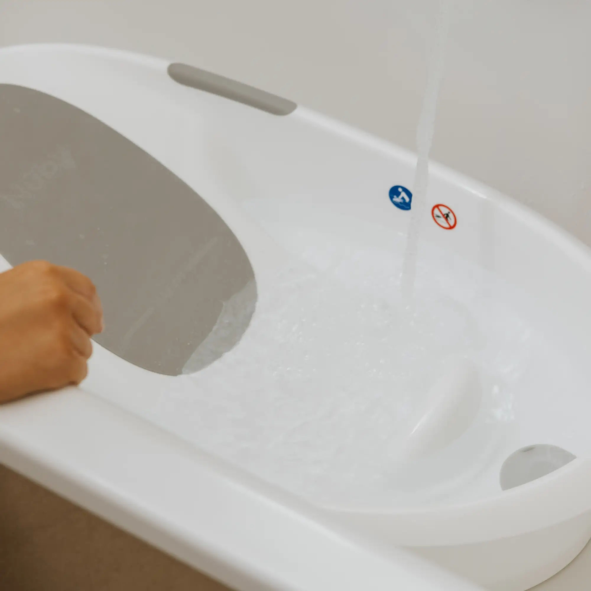 Nuby Bath Tub image 2