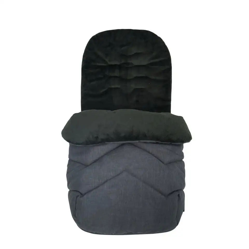 Deluxe Cosy Foot Muff image 2