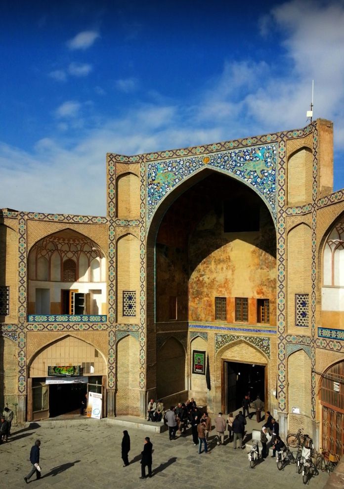 why should I visit isfahan?