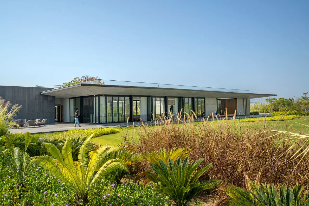 12.0 house - Image 1