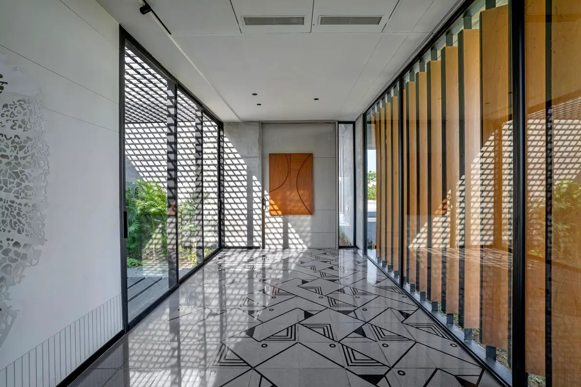 12.0 house - Image 7