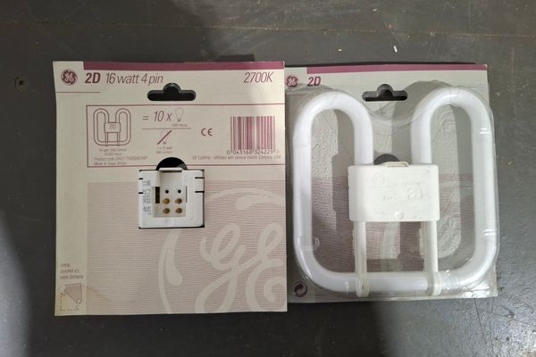 GE Lighting 16W 4pin 1050 lumen 2700K