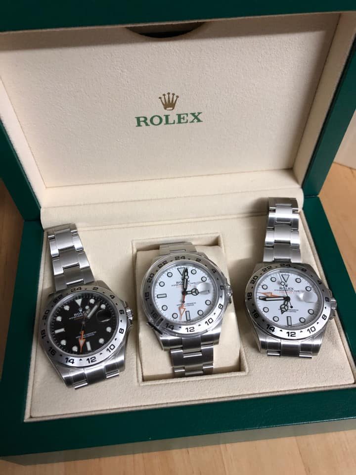 三枚 Explorer II 放在錶盒內的使用者提供比較相片
