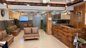 MediServe - Dr. Meenu Singh | Best gynecologist in Noida place picture