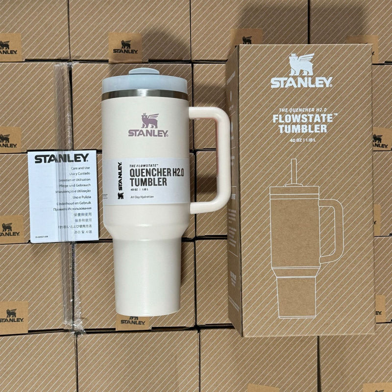 Stanley Cup 40oz Tumbler H2.0 Quencher - Cream
