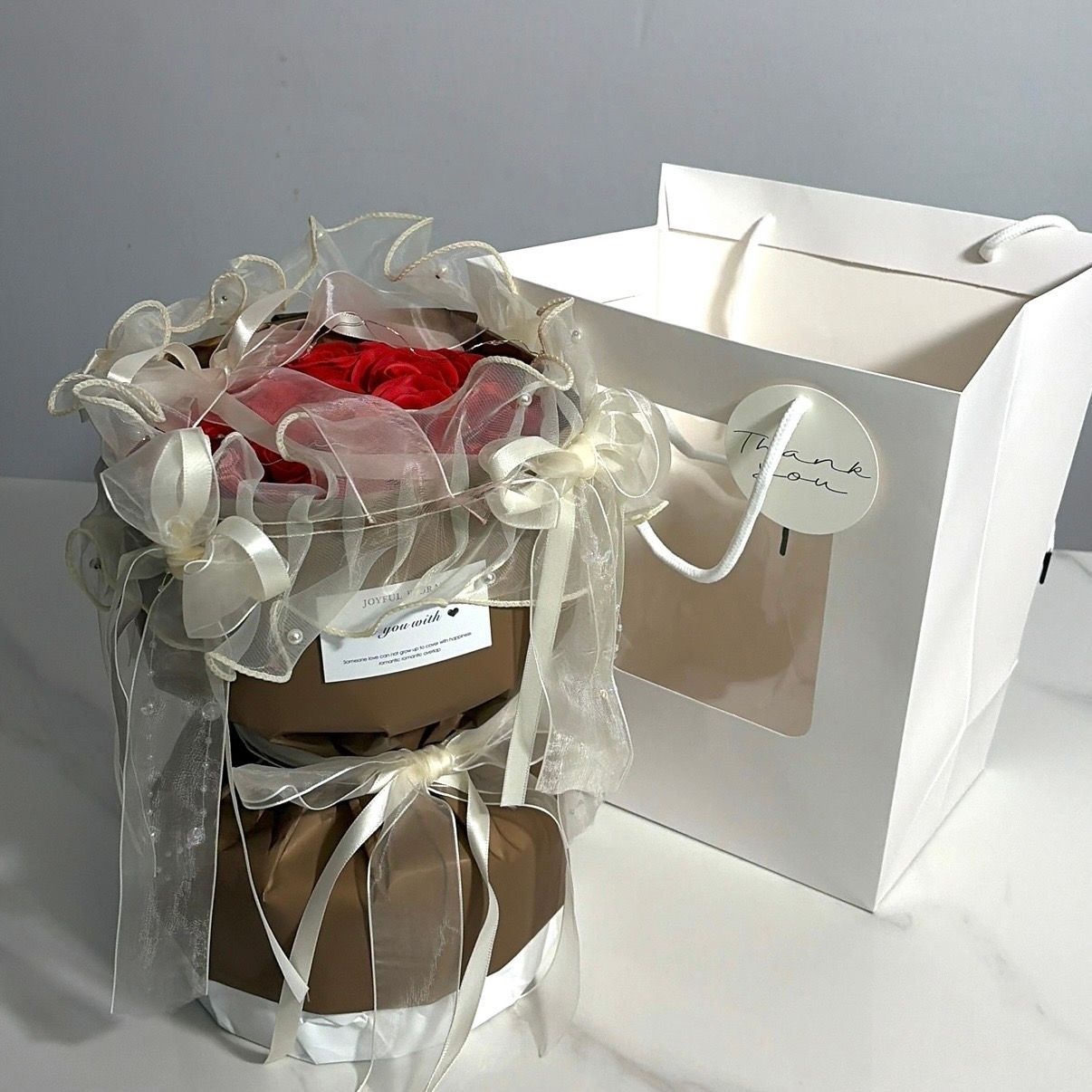 Flower Bouquet - red ribbons