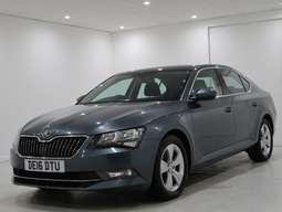 SKODA SUPERB 