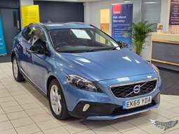 VOLVO V40 