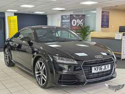 AUDI TT 