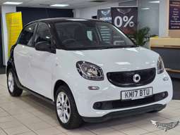 SMART FORFOUR 
