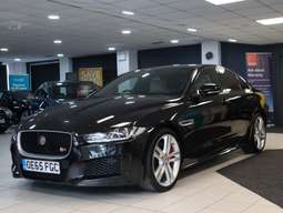 JAGUAR XE 