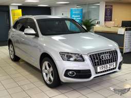 AUDI Q5 