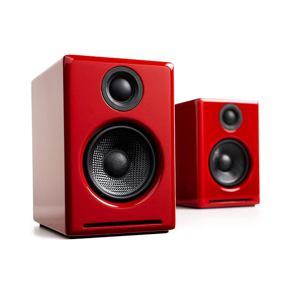 Designed for desktops + smaller spaces
Analog inputs
USB computer audio input
Extended-range wireless aptX Bluetooth
No network setup, no passwords, no hassle
No buttons to push & inputs are always ready to go
2 speakers for a real stereo experience