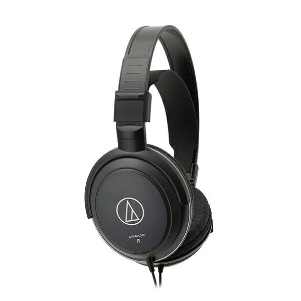 Newly designed 40 mm drivers reproduce clear mid-low frequencies
Adjustable headband support provides comfortable fit even during extended wear
Large headband delivers comfortable and stable fit
Contoured earpads fit naturally over ears to help provide rich bass
3.0 m (9.8′) Y-type cable with 3.5 mm (⅛”) gold-plated stereo mini-plug and 6.3 mm (¼”) adapter