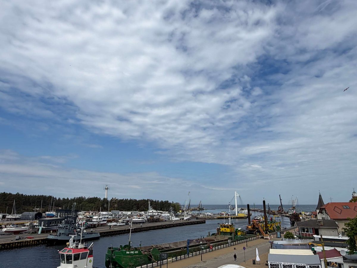 Marina w Ustce widziana z placu budowy inwestycji