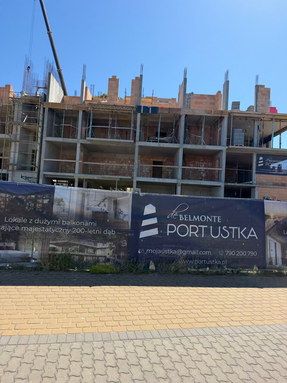 Front budowy Projektu Port Ustka z widoczną konstrukcją pięter