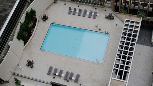 Discover St. Louis: Top Hotels with Indoor Pools for Year-Round Fun
