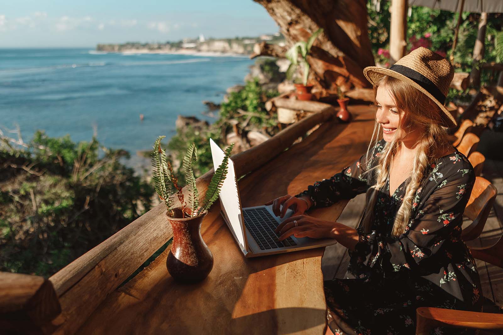 Hotel Booking Hacks Every Frequent Traveler Should Know