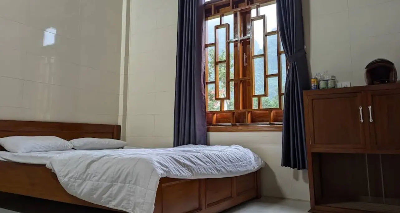 the rooms inside the hotel in Trường Thành Hotel on the Western Ho Chi Minh Road