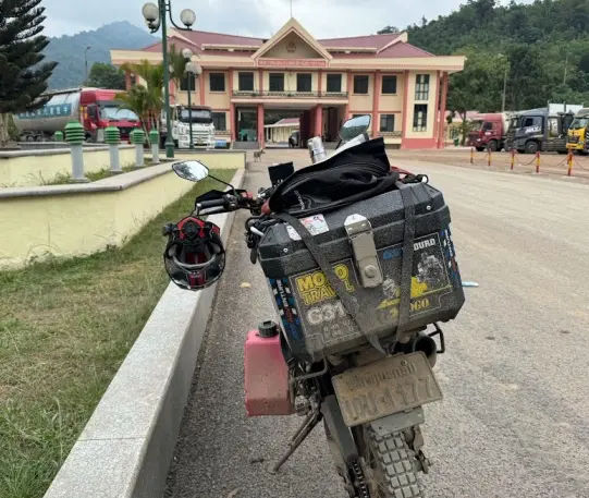 border gate route quality into Vietnam by Na Meo