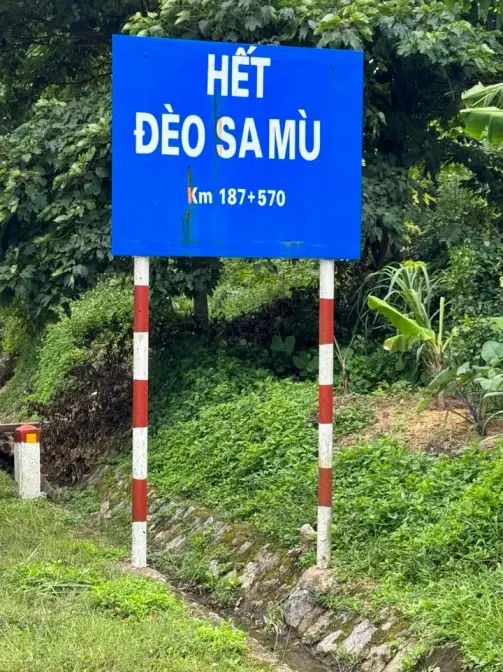 the sa mu pass on the way from Kham Duc to Hoi An along the Ho Chi Minh trail