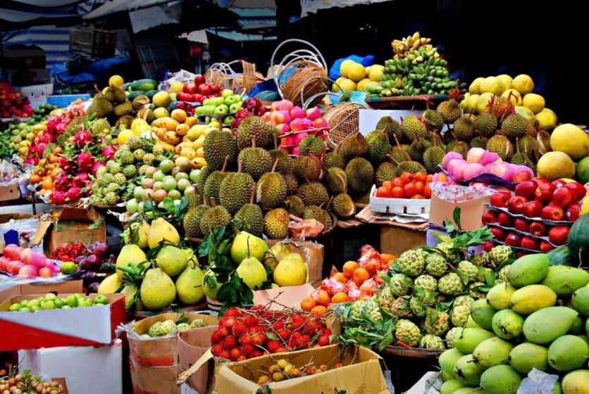 Saphan Khao Fruit Market Bangkok