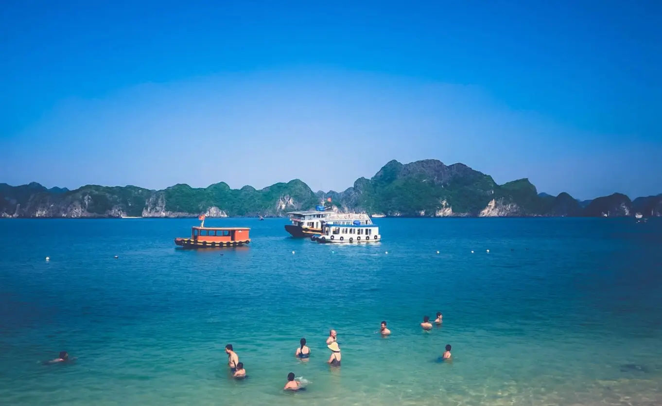 When is the Cheapest Time to Fly to Vietnam