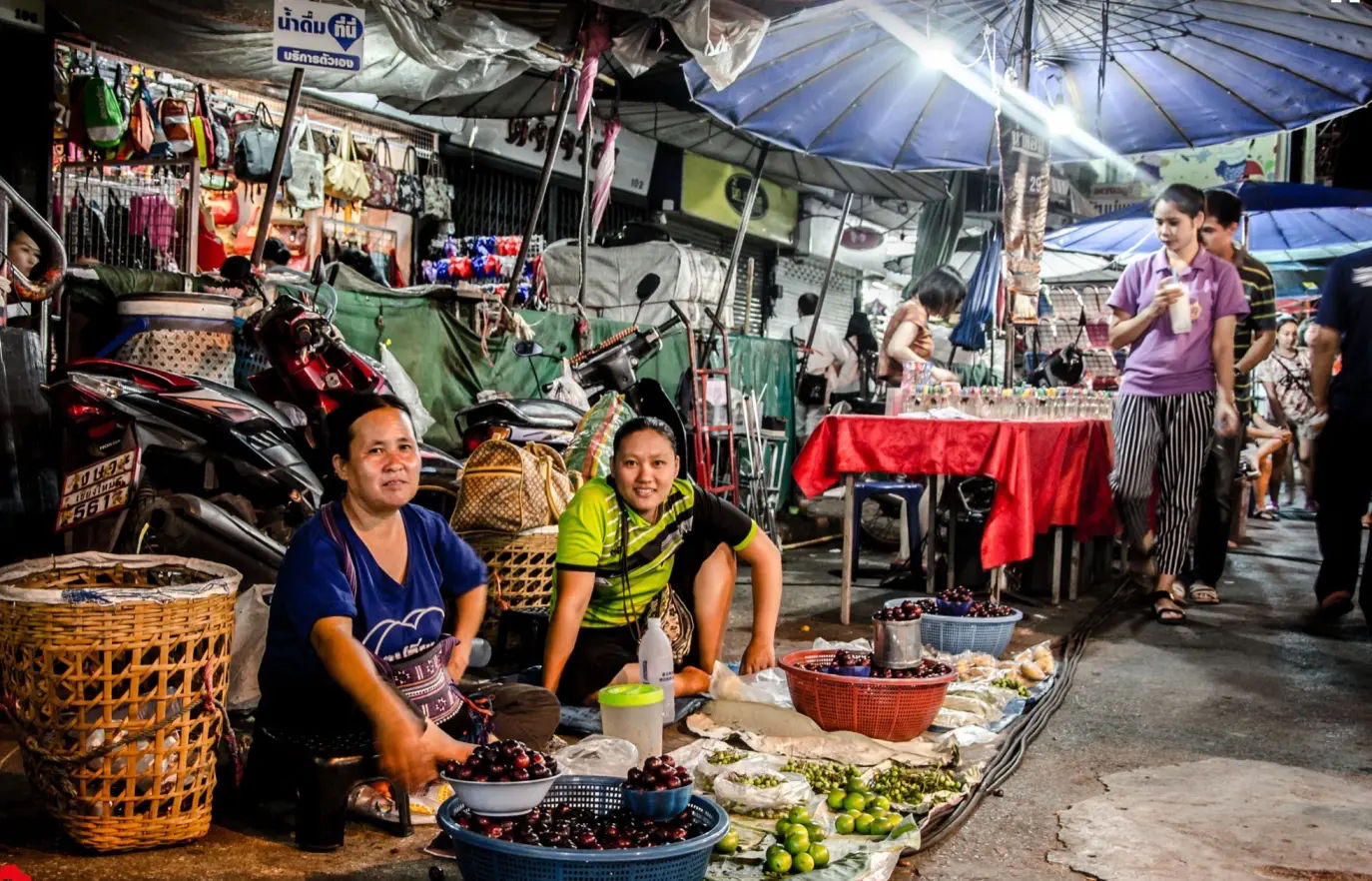 Chiang Mai night market (the bazaar)