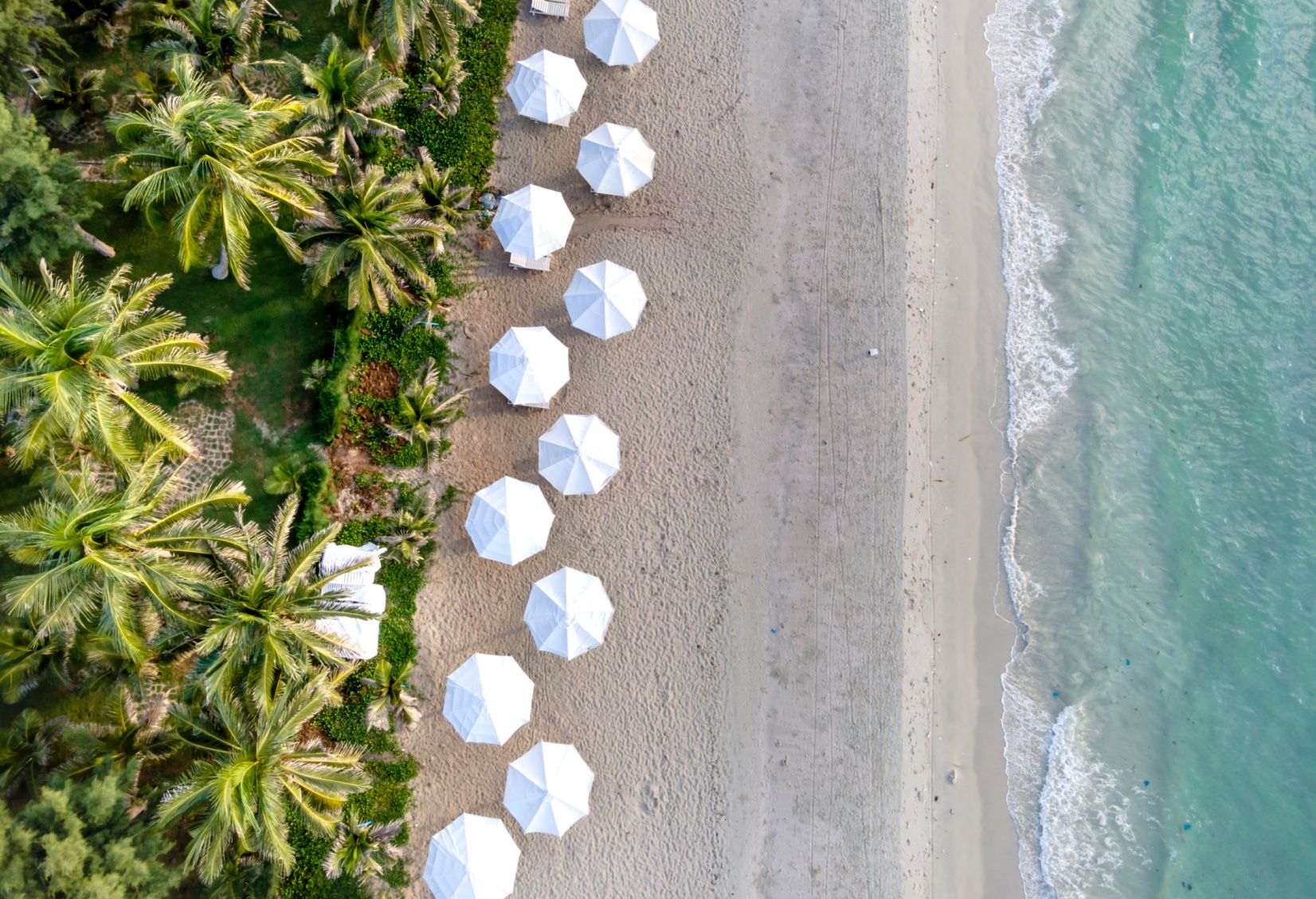 best beaches in Vietnam: Doc Let Beach, Khanh Hoa Province, Vietnam - The image of Doc Let resort in Khanh Hoa province, Vietnam viewed from above. This is a famous place, 50km from Nha Trang city