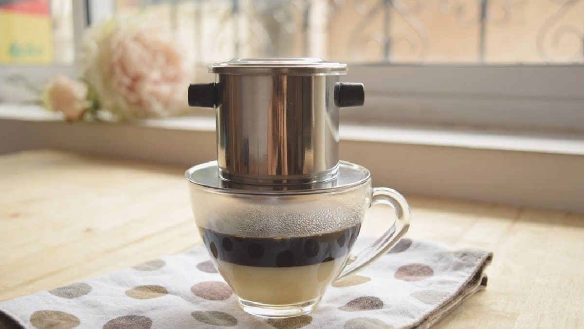Ca Phe Sua Nong: Hot Coffee with Condensed Milk