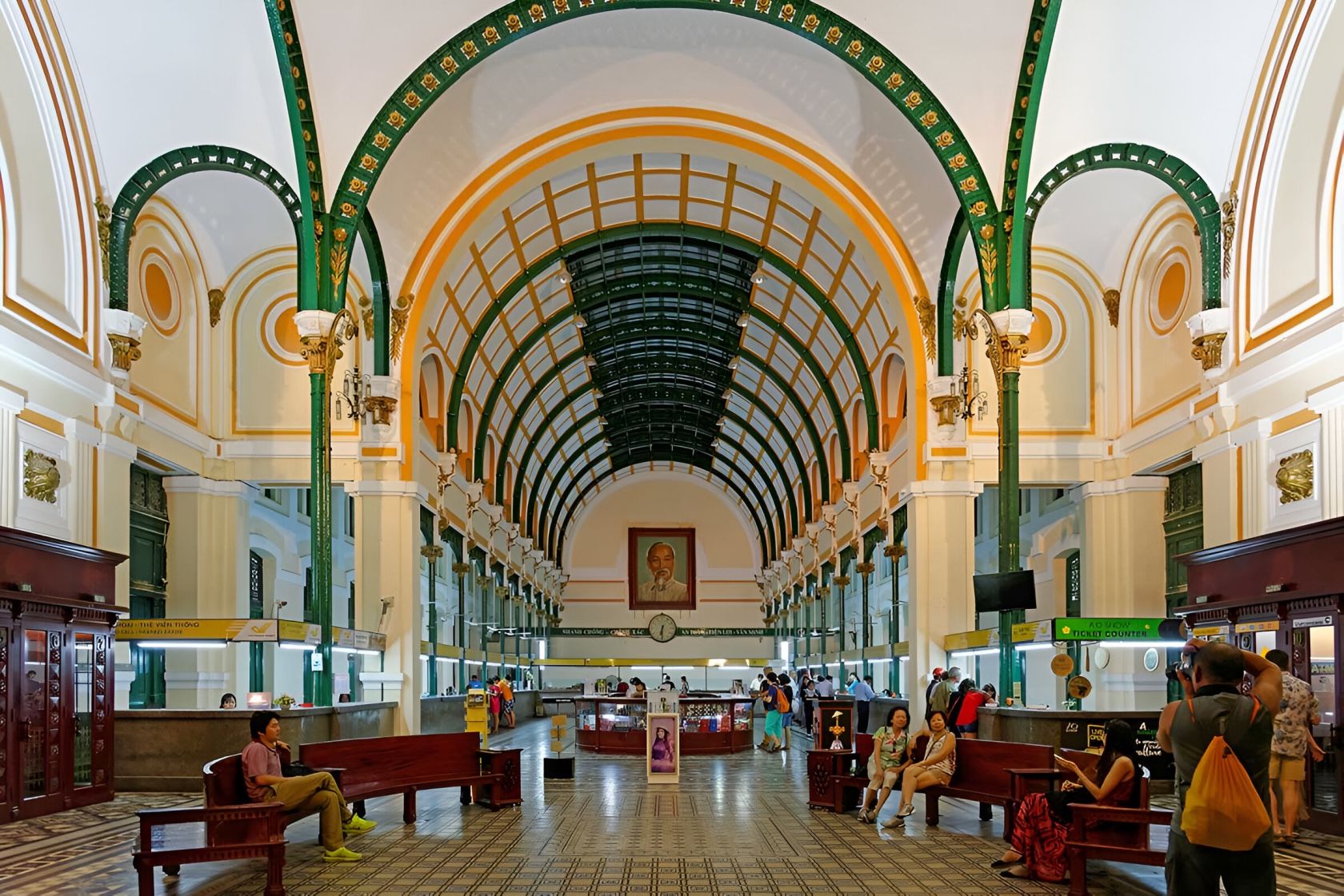 interior layout - saigon central post office