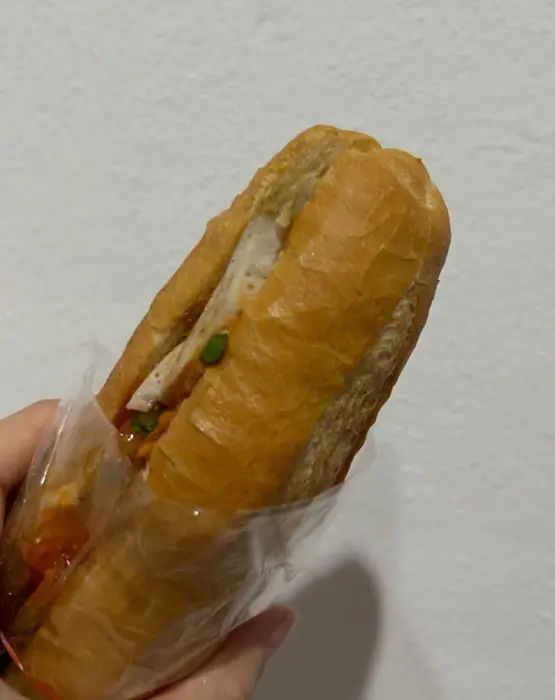 khao ji sandwich