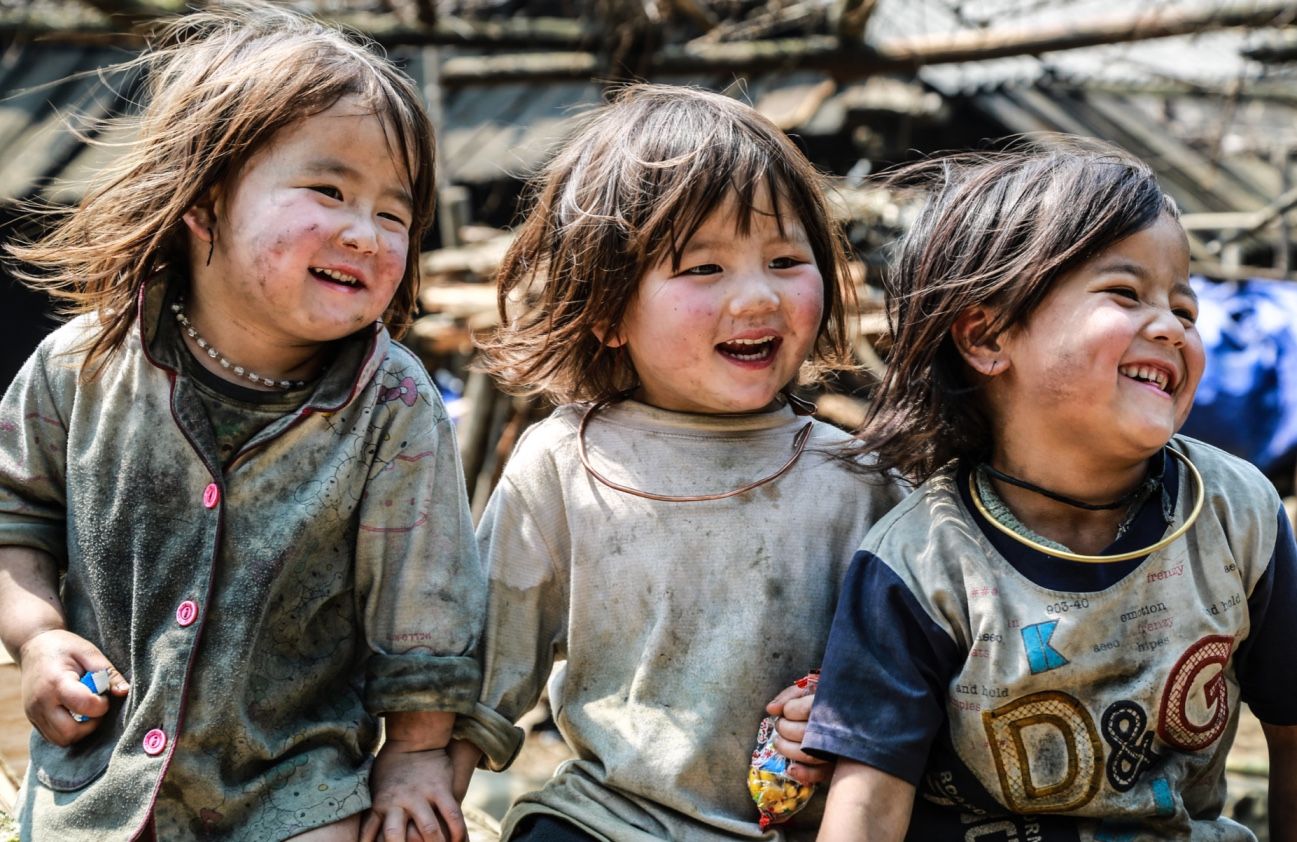 photo of local tribal kids in northern vietnam