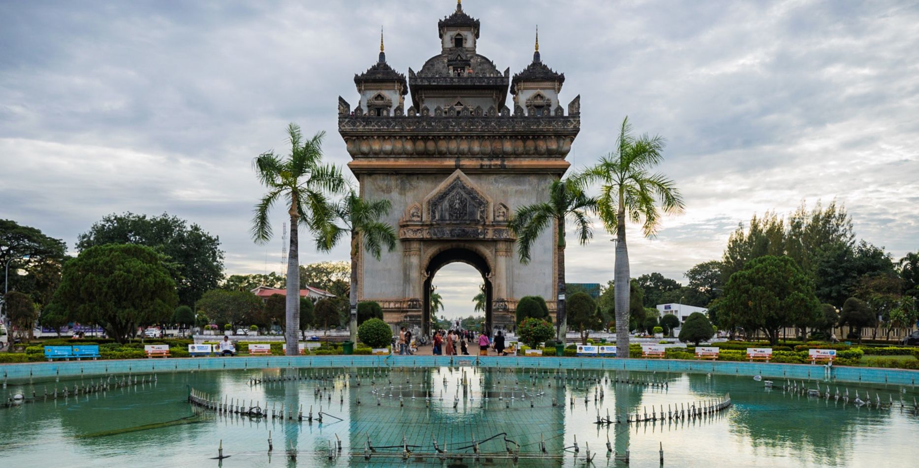 laos language