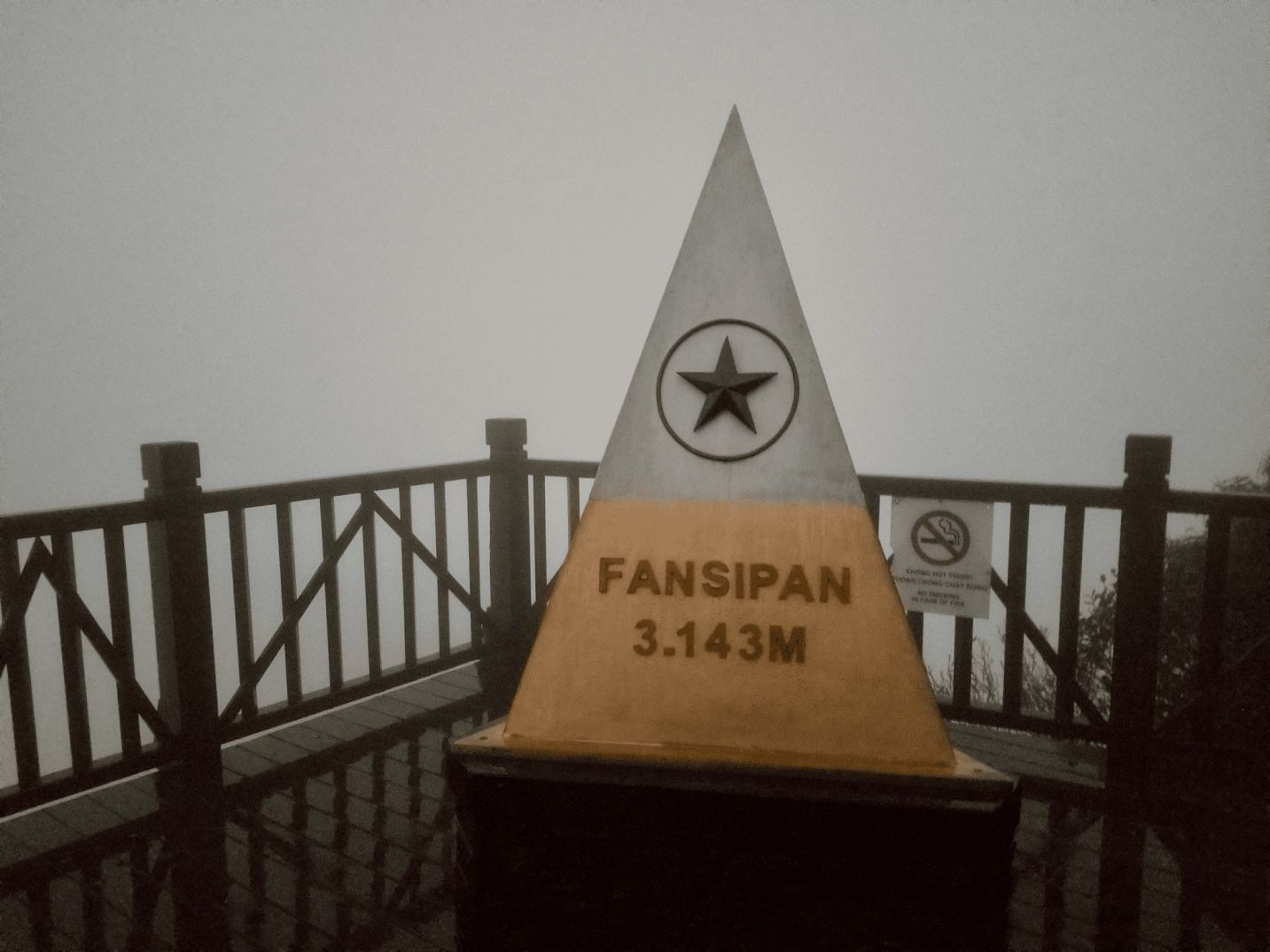 mt.fansipan, tallest peak in vietnam