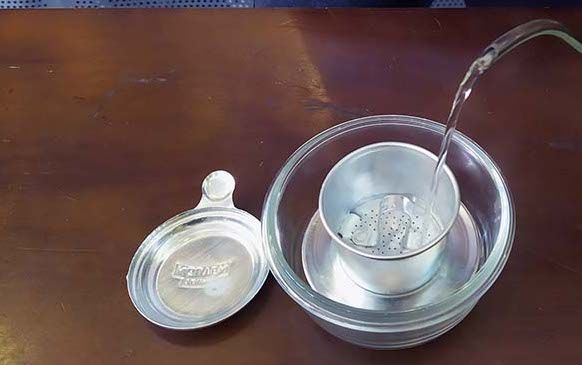 making Vietnamese coffee at home