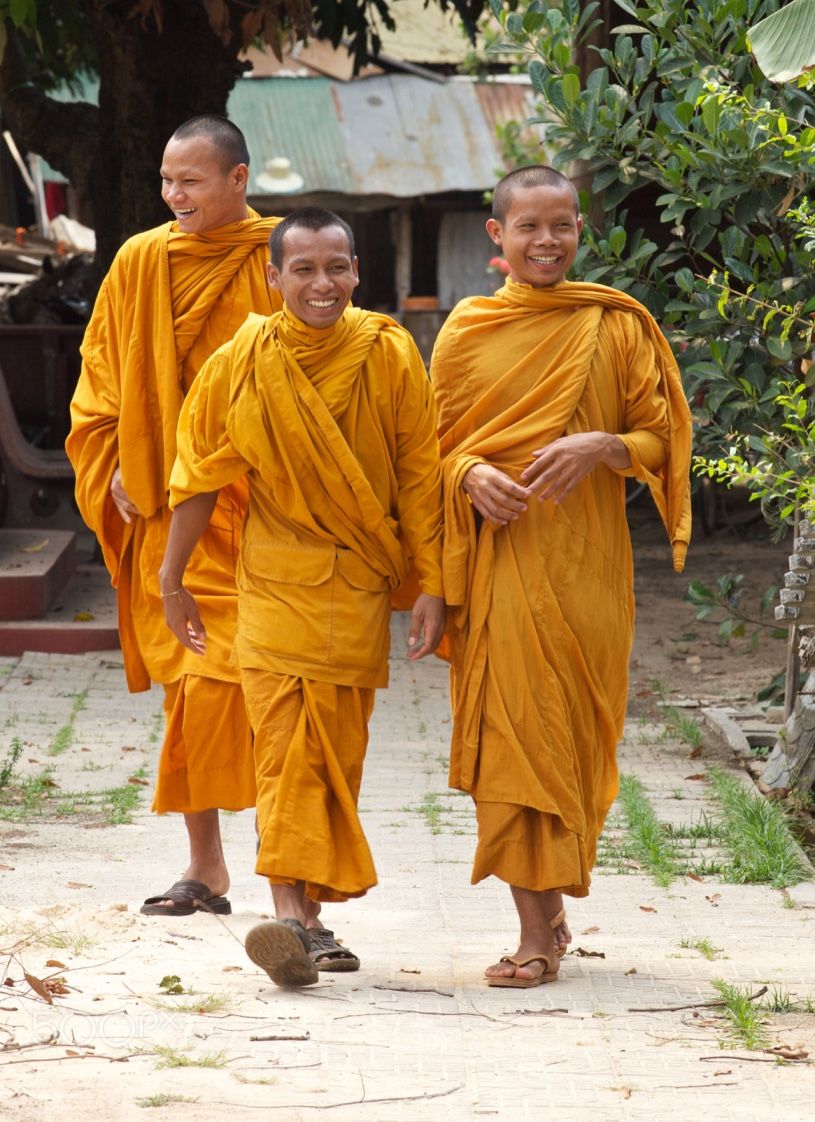 sieamreap monks walking in the street