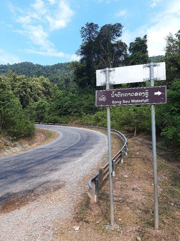 Toward the Song Sa waterfall