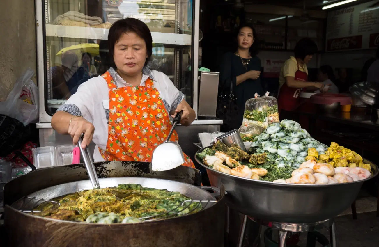 Must try foods in Thailand - if you're in Bangkok, try to eat street foods