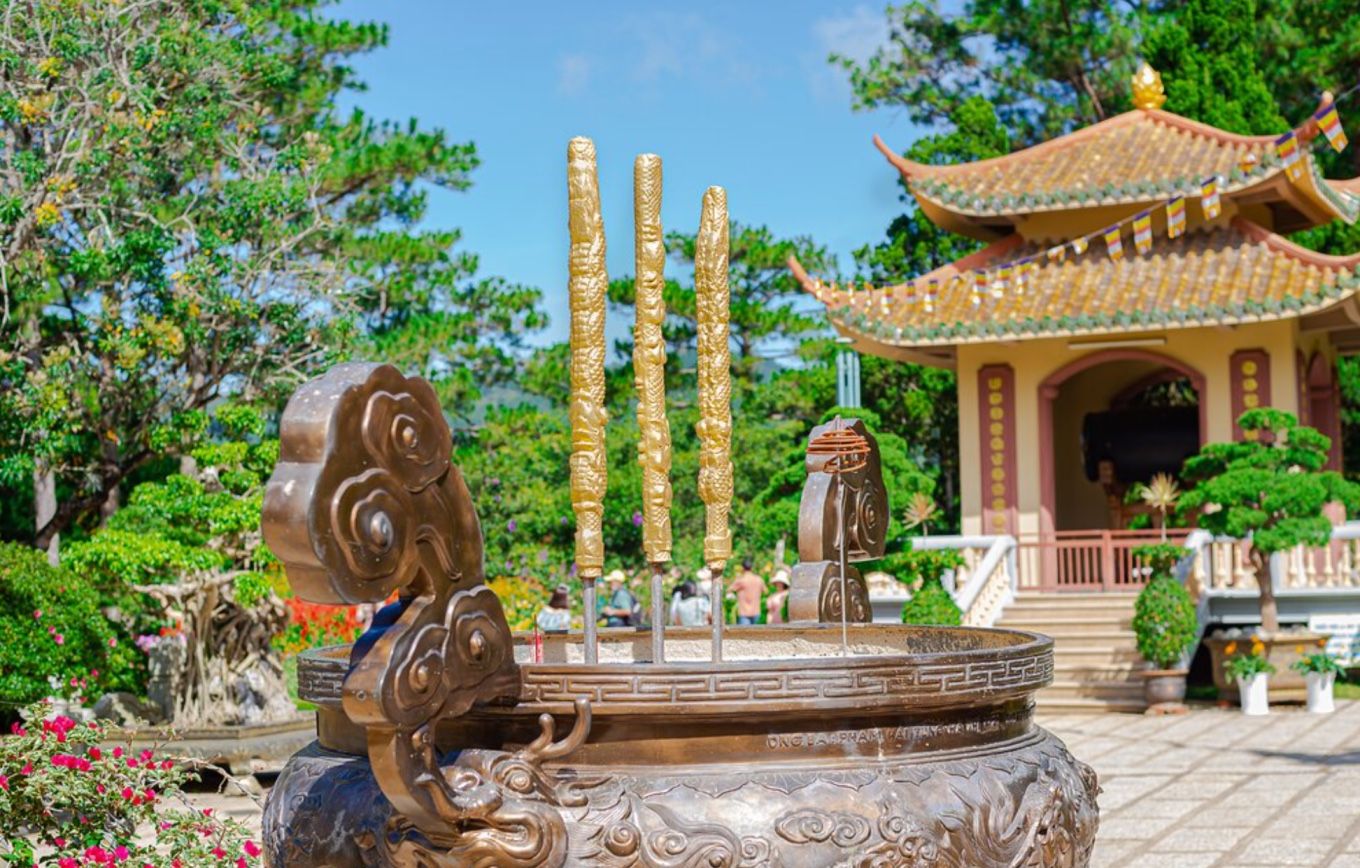 Visit Truc Lam Buddhist monastery and lake - The Truc Lam Monastery complex sits above Truc Lam lake, nestled amongst 23 hectares of protected forest. The main sight within the complex is the Truc Lam pagoda