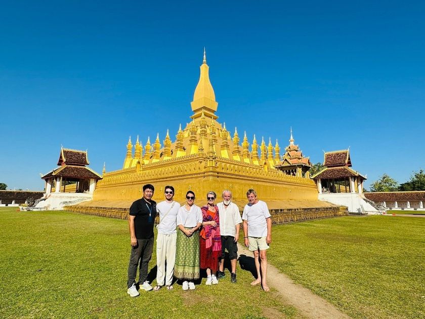 client of vietnameseprivatetours.com in Laos